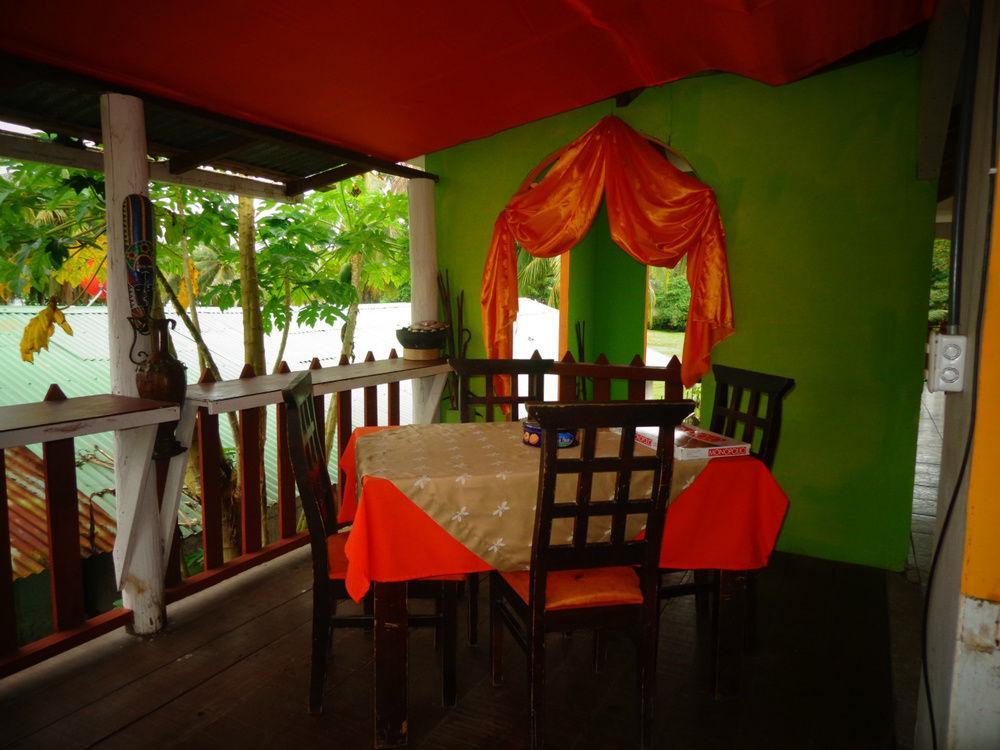 Cabinas Tortuguero Natural Экстерьер фото