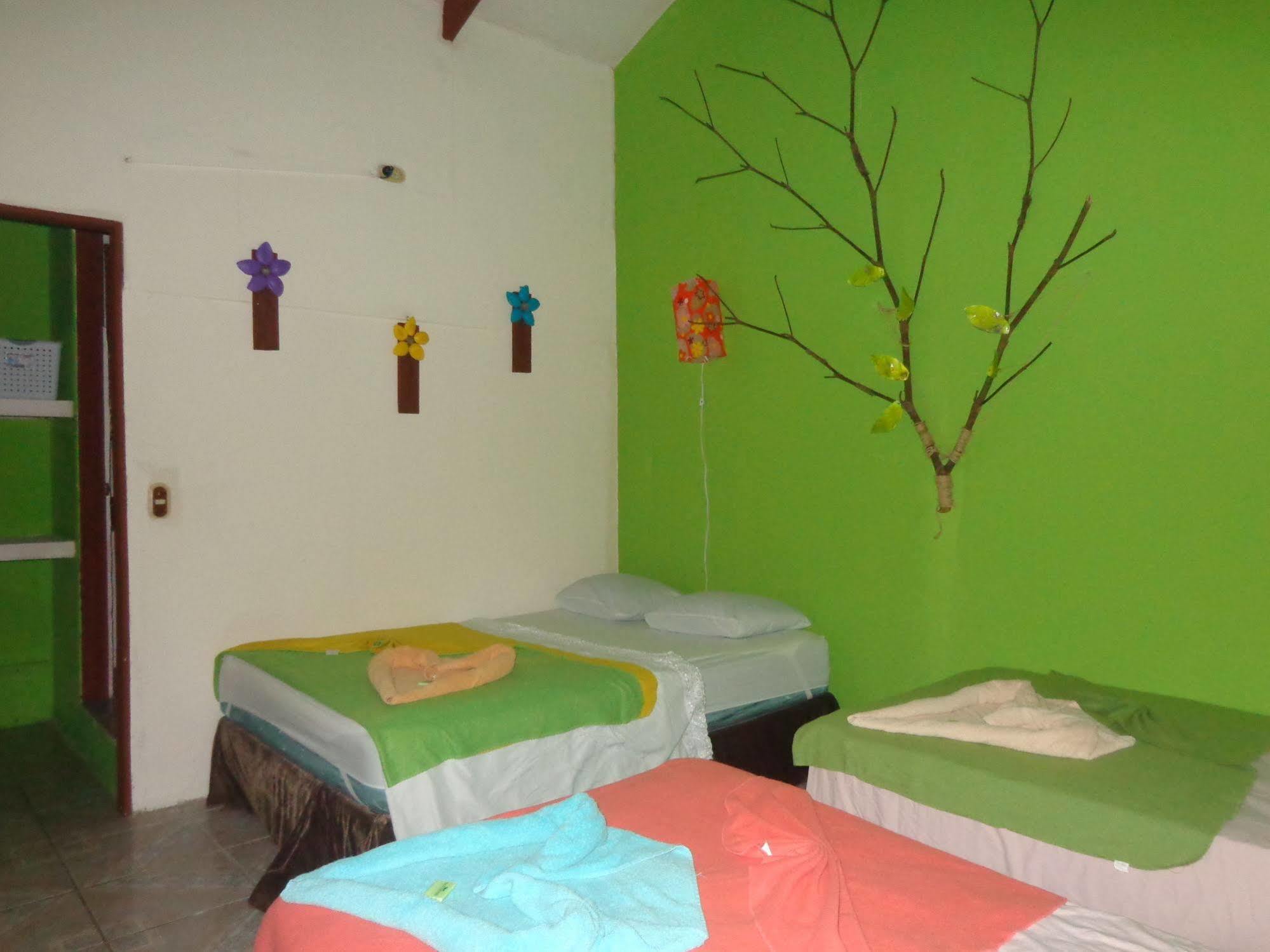 Cabinas Tortuguero Natural Экстерьер фото