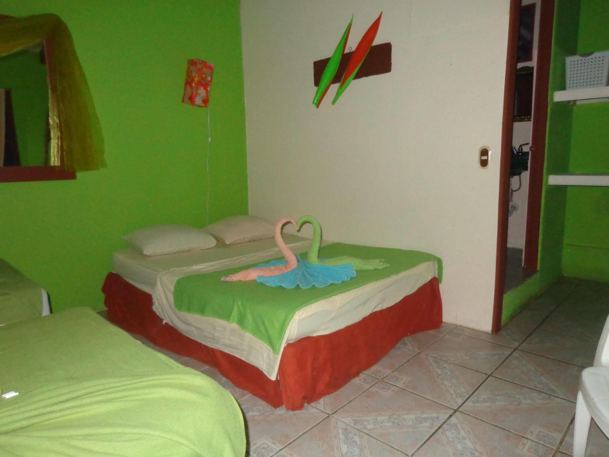 Cabinas Tortuguero Natural Экстерьер фото