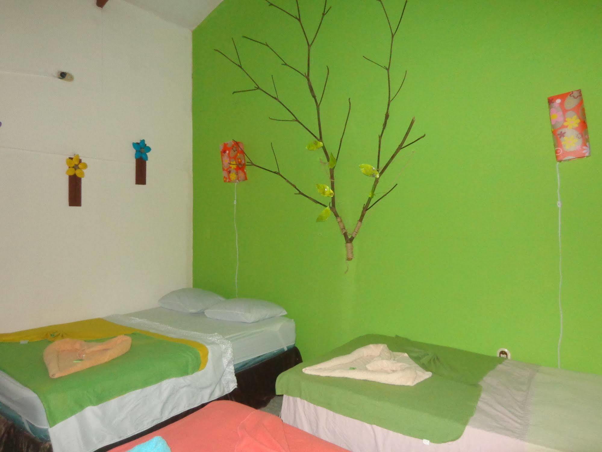 Cabinas Tortuguero Natural Экстерьер фото