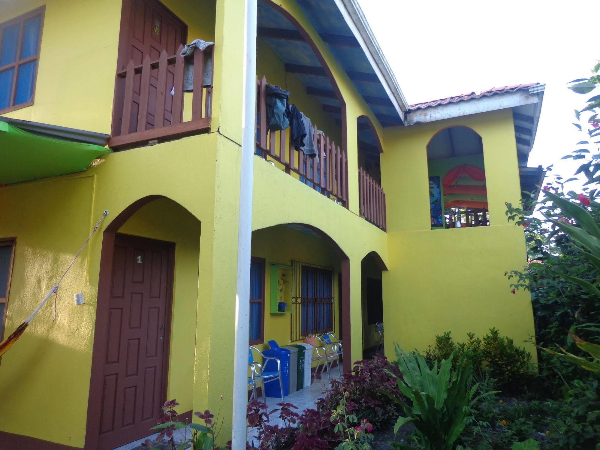 Cabinas Tortuguero Natural Экстерьер фото